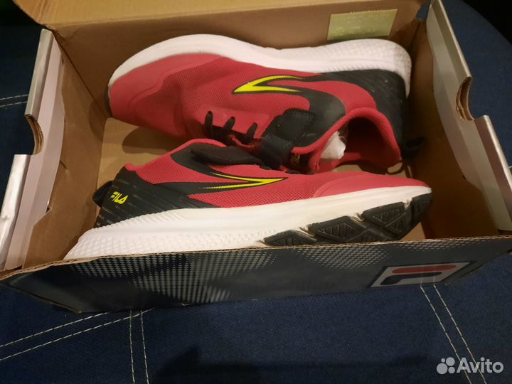 Кроссовки fila 38р