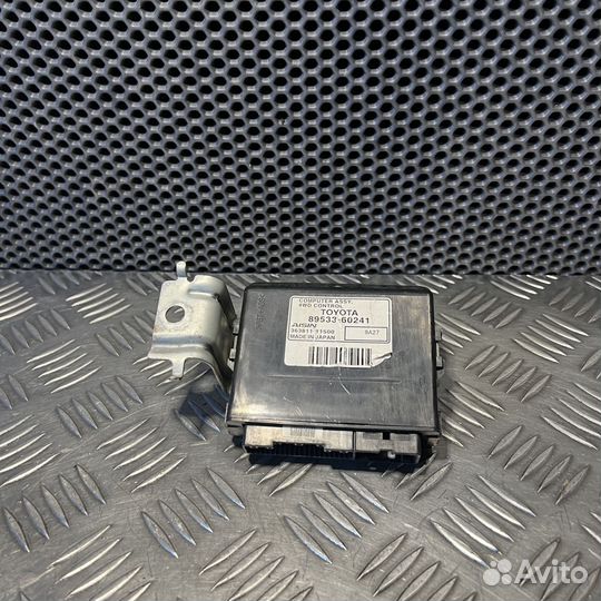 Блок управления раздаткой Toyota Land Cruiser