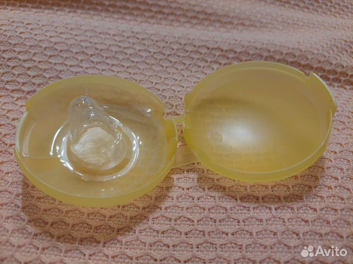 Накладки на грудь medela