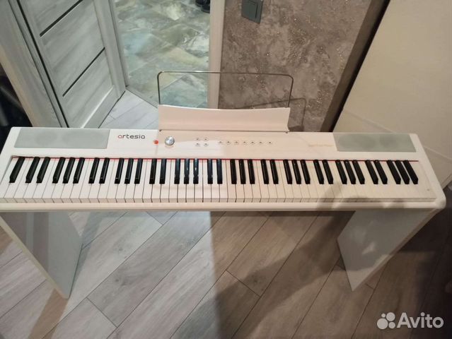 Цифровое пианино Artesia Performer