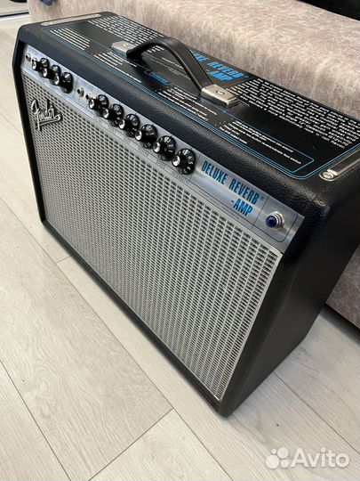 Комбоусилитель Fender Deluxe Reverb Custom '68