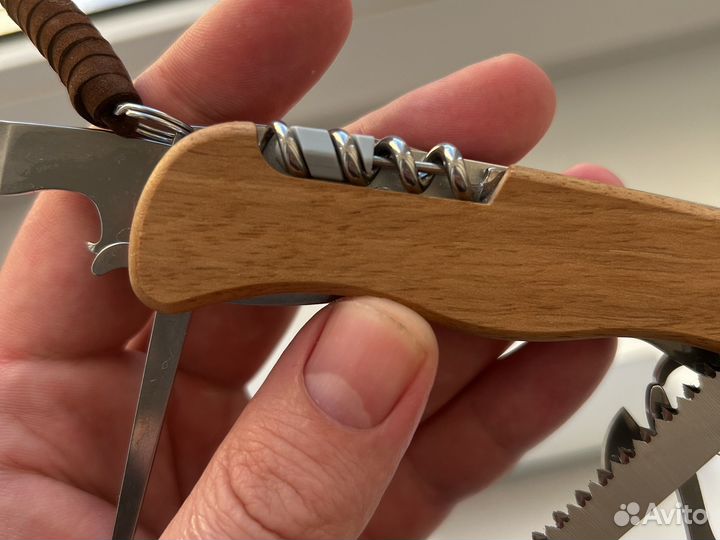 Victorinox outrider
