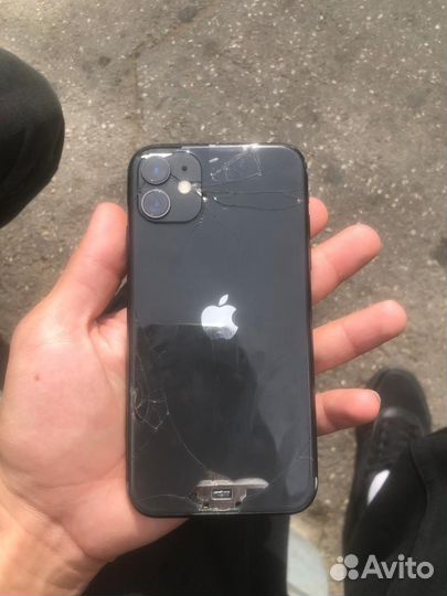 iPhone 11, 64 ГБ