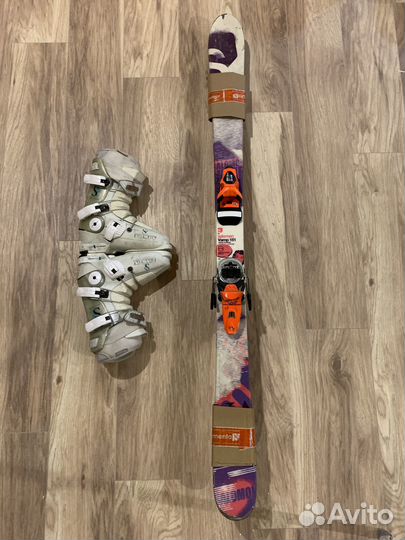 Комплект горные лыжи и ботинки