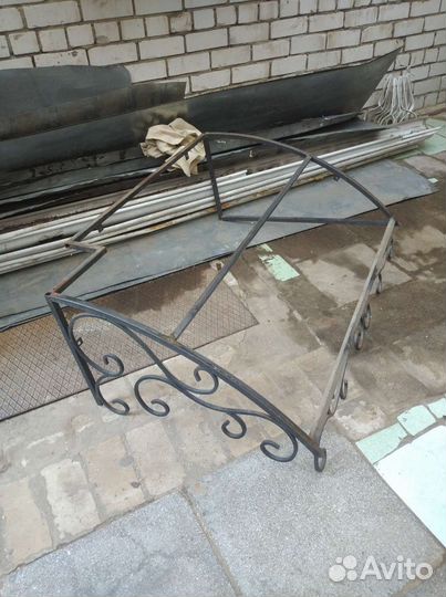 Козырёк металлический