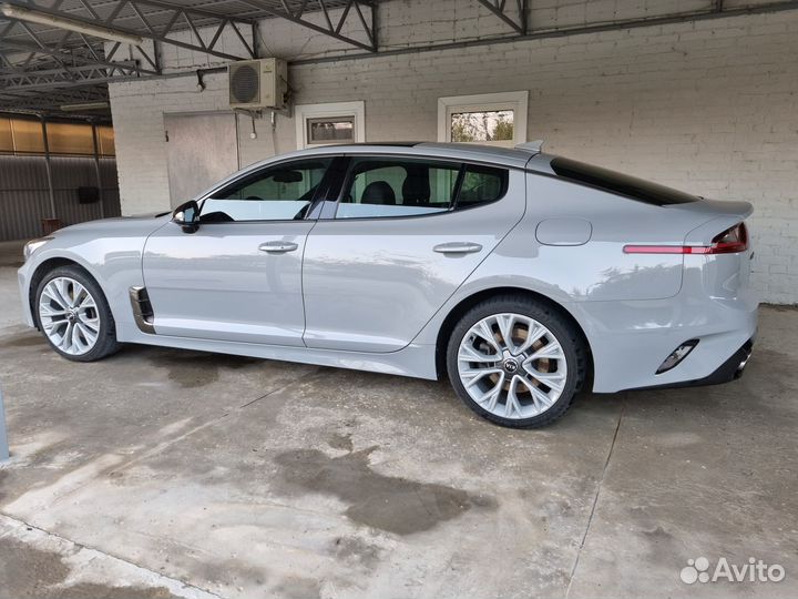 Kia Stinger 2.0 AT, 2019, 130 500 км