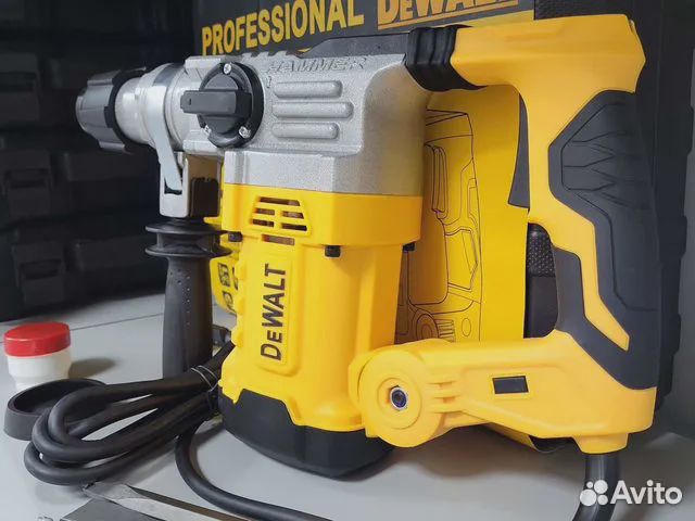 Перфоратор dewalt (1680w).Новый с гарантией