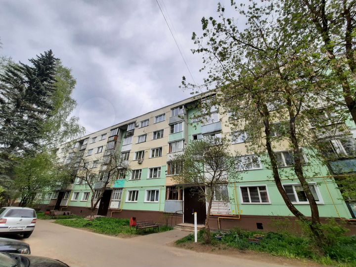 2-к. квартира, 48 м², 5/5 эт.