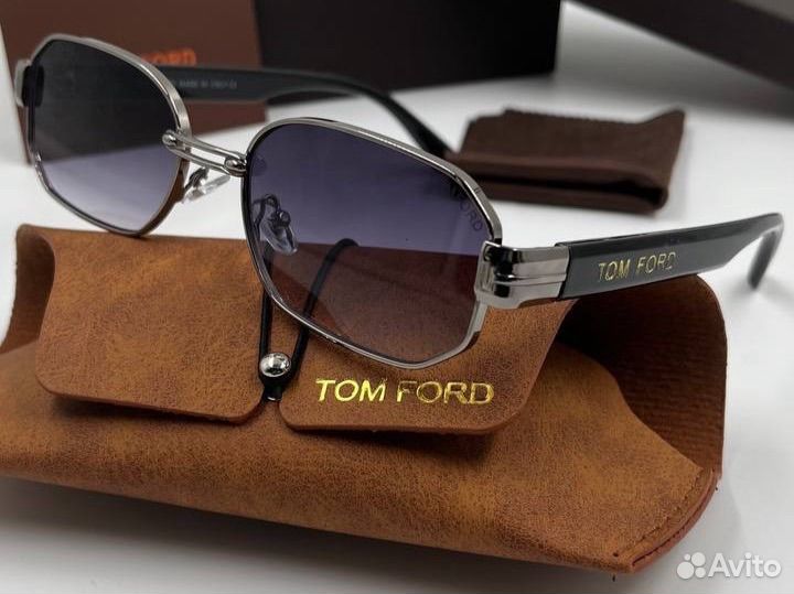 Солнцезащитные очки Tom Ford