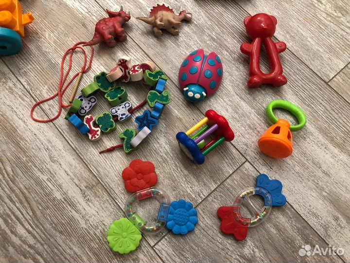Погремушки,развивающие игрушки tiny love