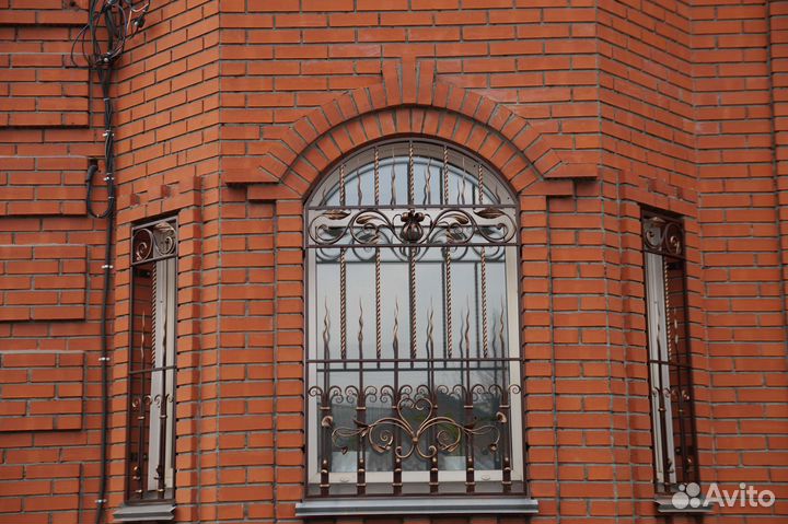 Решетка на окно кованая