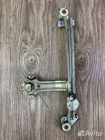 Стеклоподъемник задний левый Opel Corsa C хетчбэк