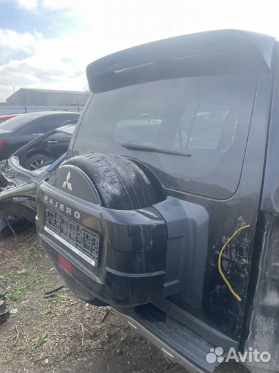 Задняя крышка багажника mitsubishi pajero 4