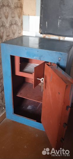 Сейф металлический бу
