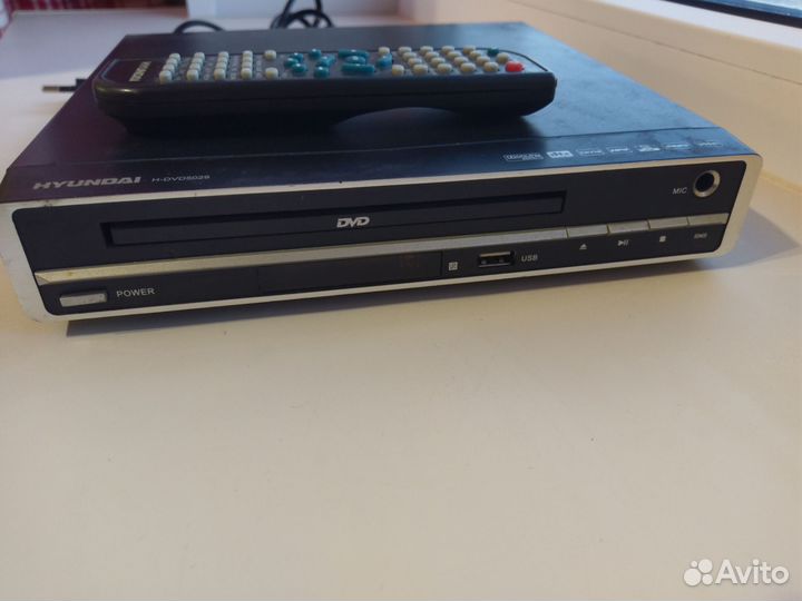 DVD плеер hyundai H-DVD5029