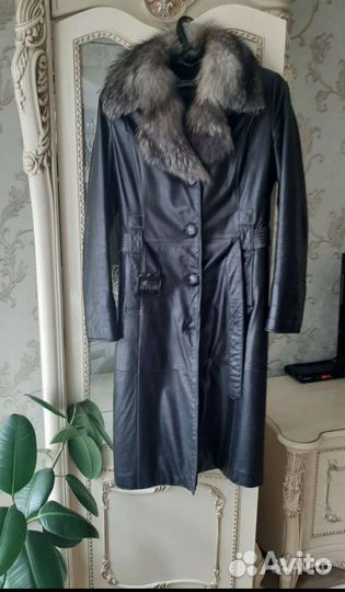 Кожаный зимний плащ женский