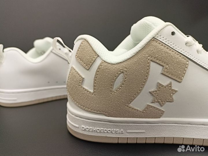 Кеды и кроссовки женские DC Shoes