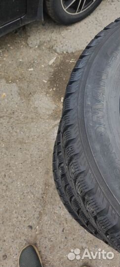 Nokian Tyres Nordman 4 215/65 R16