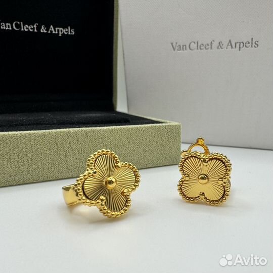 Золотые серьги van cleef