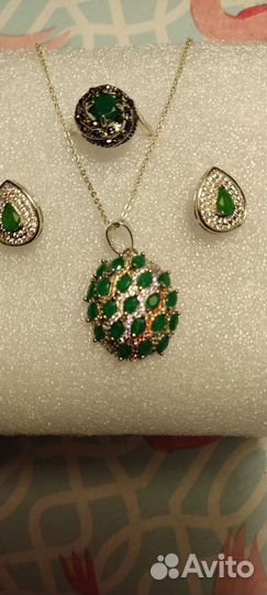 Изумруд в серебре (Индия)