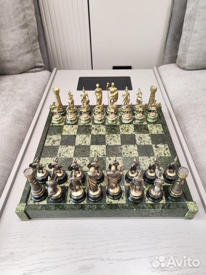 Шахматы из натурального камня