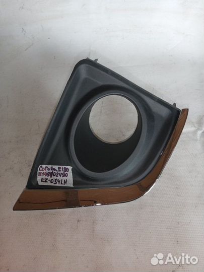 Накладка противотуманной фары левая Toyota Corolla