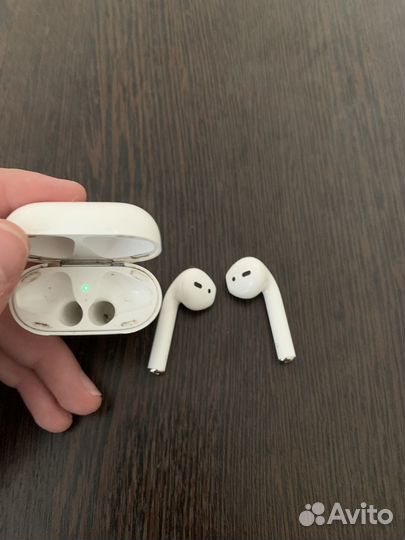 AirPods 2