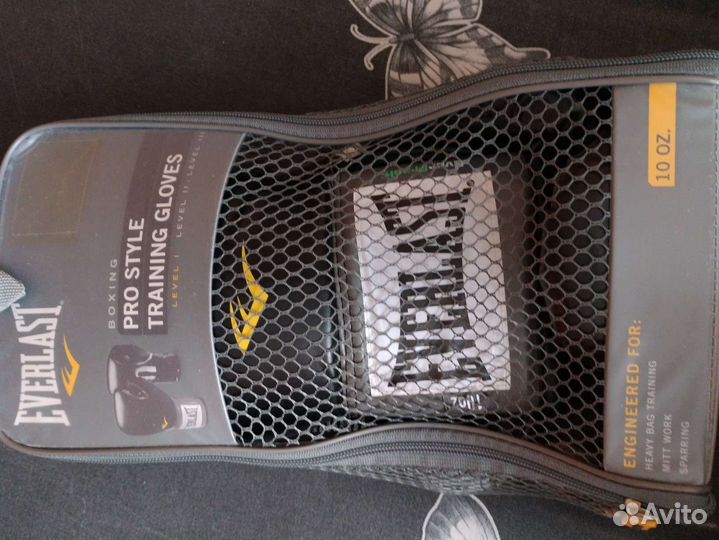 Перчатки боксерские Everlast 10 унций
