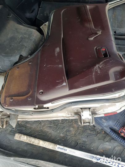 Двери передние toyota hiace 91 год