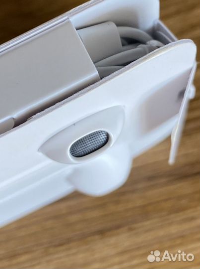 Наушники на iPhone оригинальные