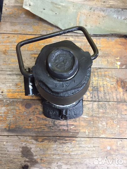 Домкрат гидравлический 12 тонн