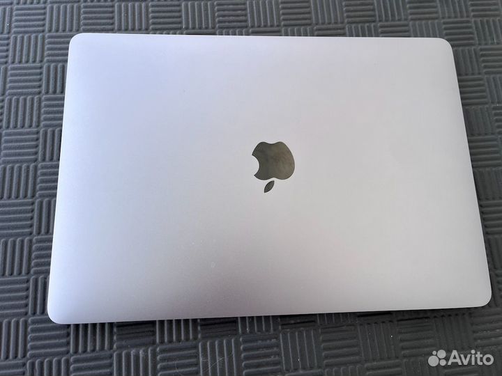 Macbook pro 13 2020 intel (i5 2,0/16Gb/500 SSD)