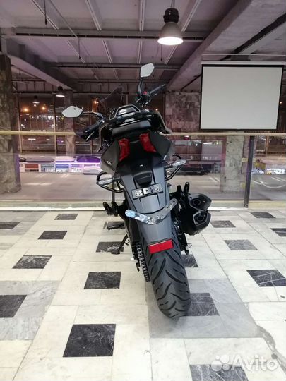Мотоцикл Bajaj Dominar 400