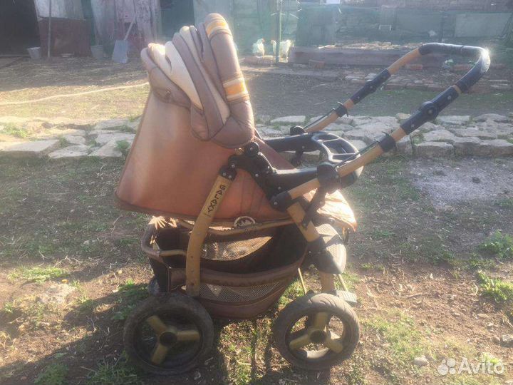 Прогулочная коляска