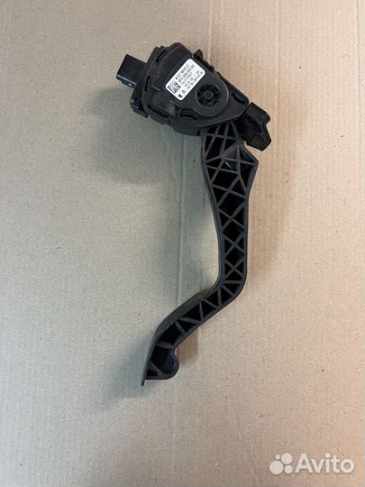 Педаль газа Peugeot 308 EP6 2008