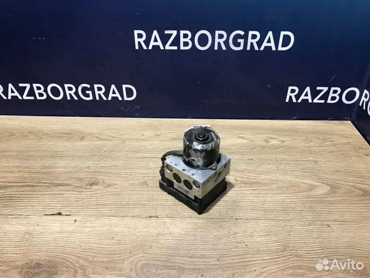 Блок abs Volkswagen Caddy 3 2001