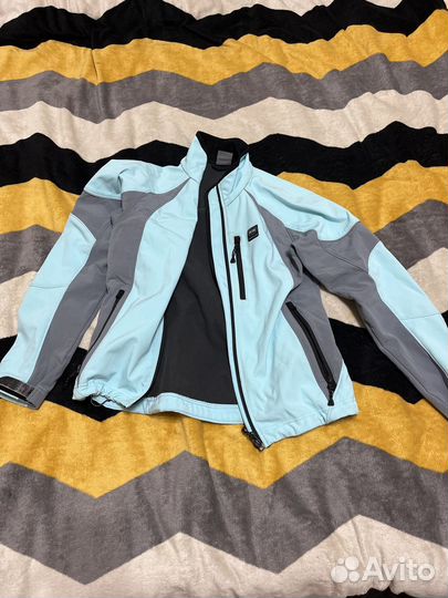 Куртки и свитера