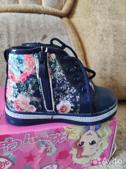 Ботинки для девочки