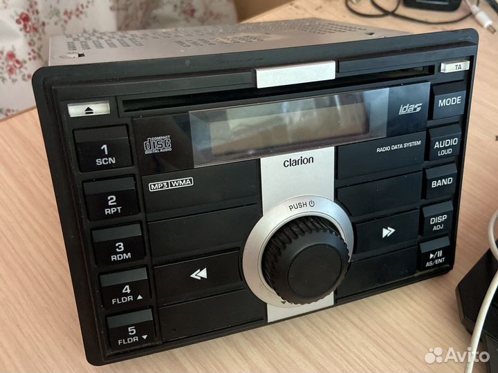 Магнитола Clarion