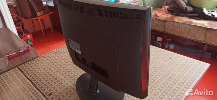 Монитор Samsung 20