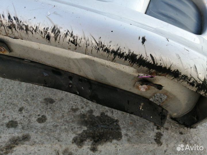 Бампер передний Toyota Sienta NCP81