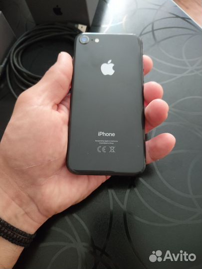 iPhone 8, 64 ГБ