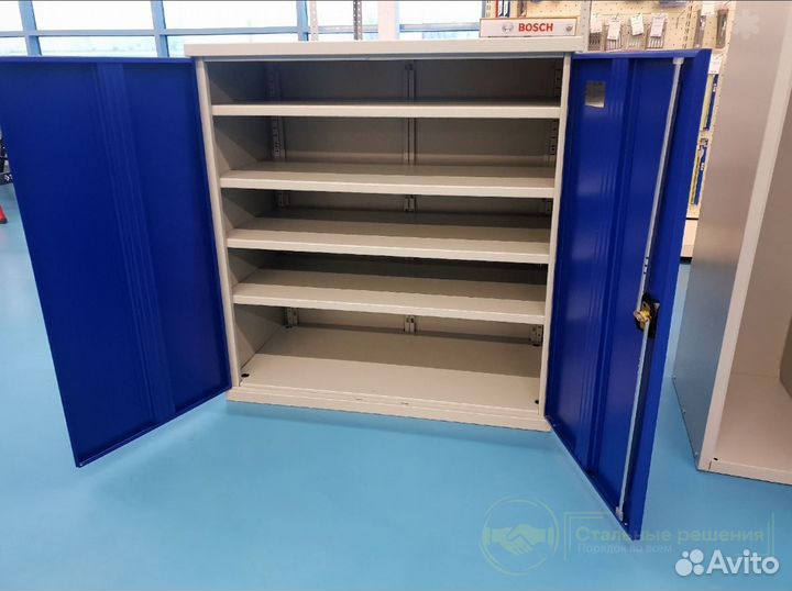 Шкаф металлический для инструментов