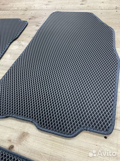 Автоковрики EVA для Nissan Tiida 2004-2013