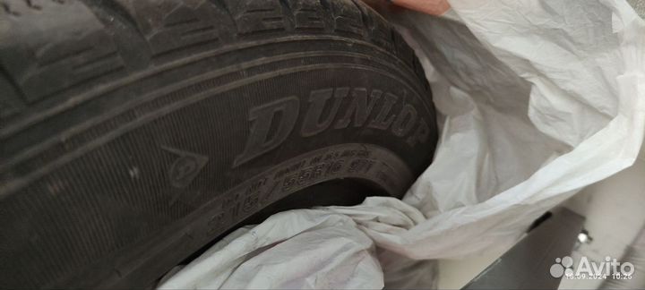 Dunlop SP Winter Ice 01 215/55 R16