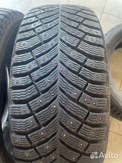 Michelin X-Ice North 4 215/55 R18 99T