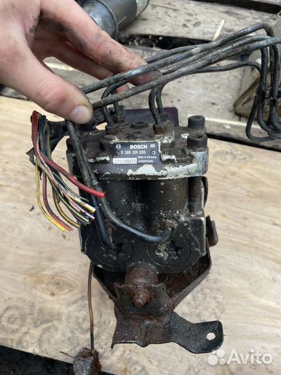 Блок ABS Nissan primera p10