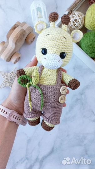 Жираф вязаный