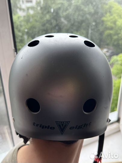 Шлем triple eight