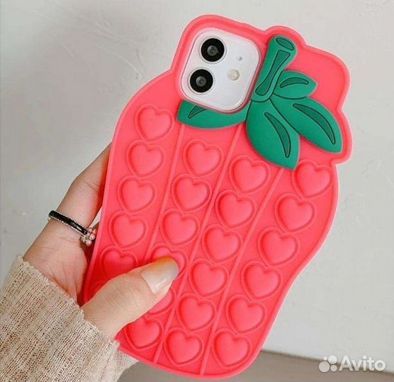 Чехол на iPhone 12